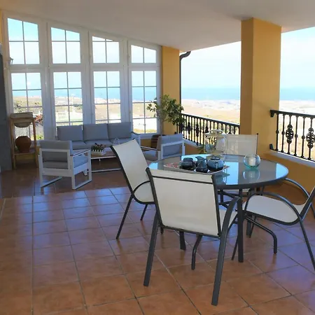 Дом отдыха Pedro's House With Fantastic Views