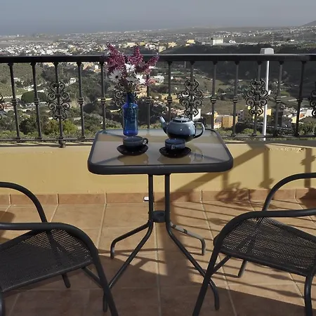 Дом отдыха Pedro's House With Fantastic Views